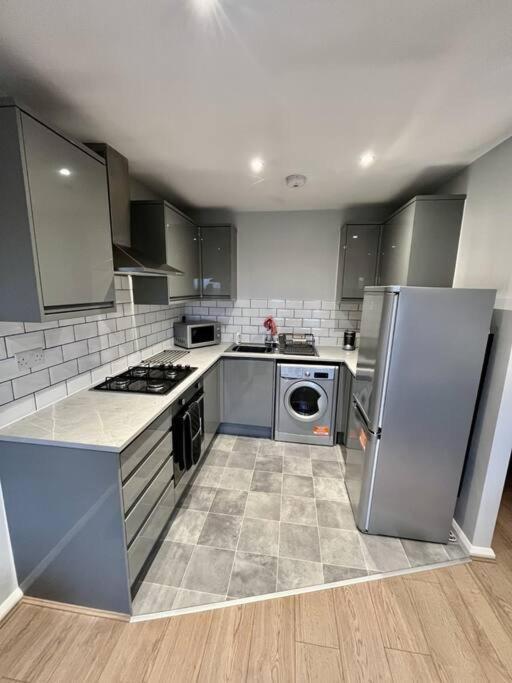 Immaculate 2 Bed Flat With Free Parking! Apartment Watford  Luaran gambar